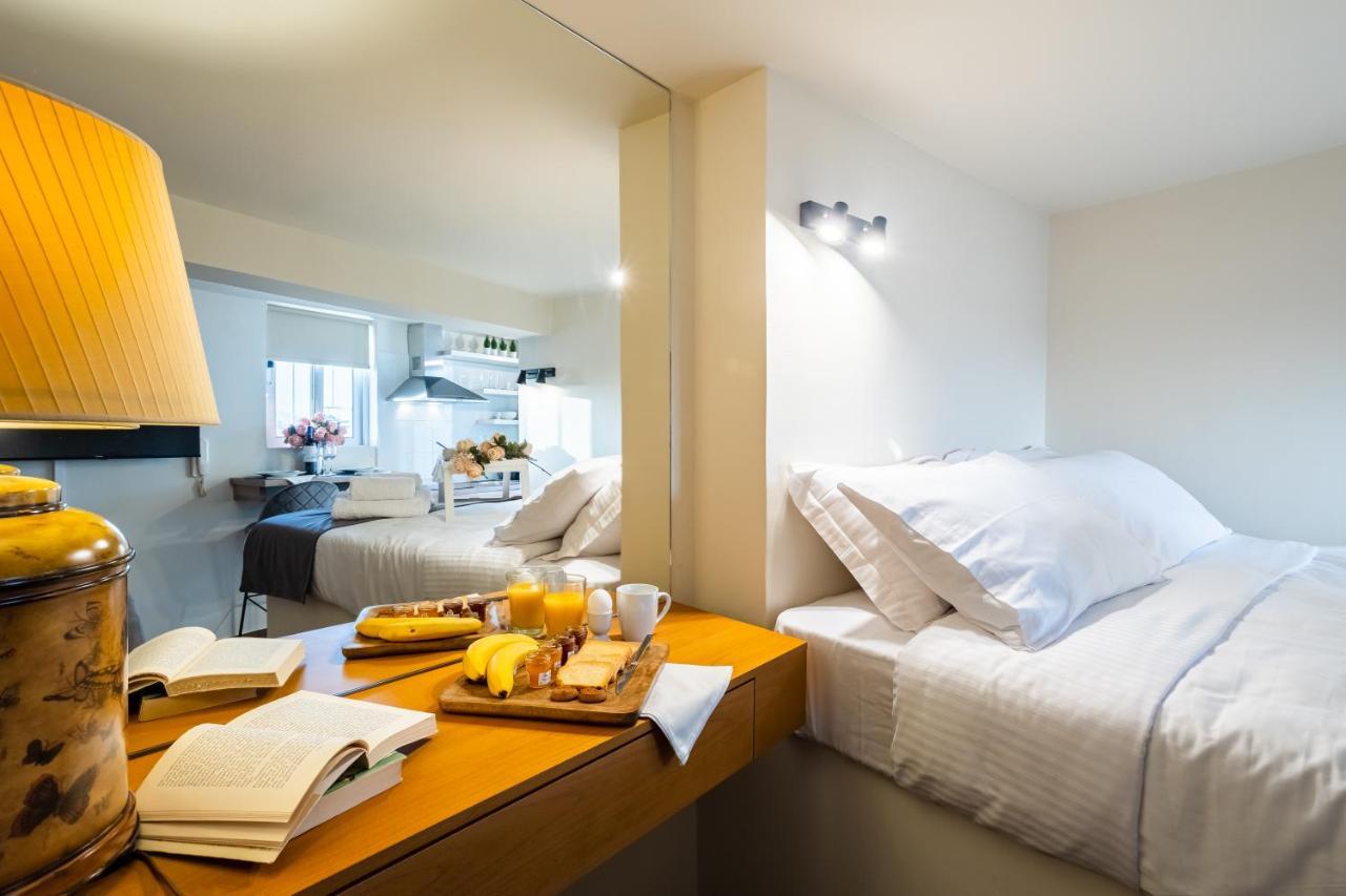 Villy'S Comfort Zone Apartments 칼라마타 외부 사진