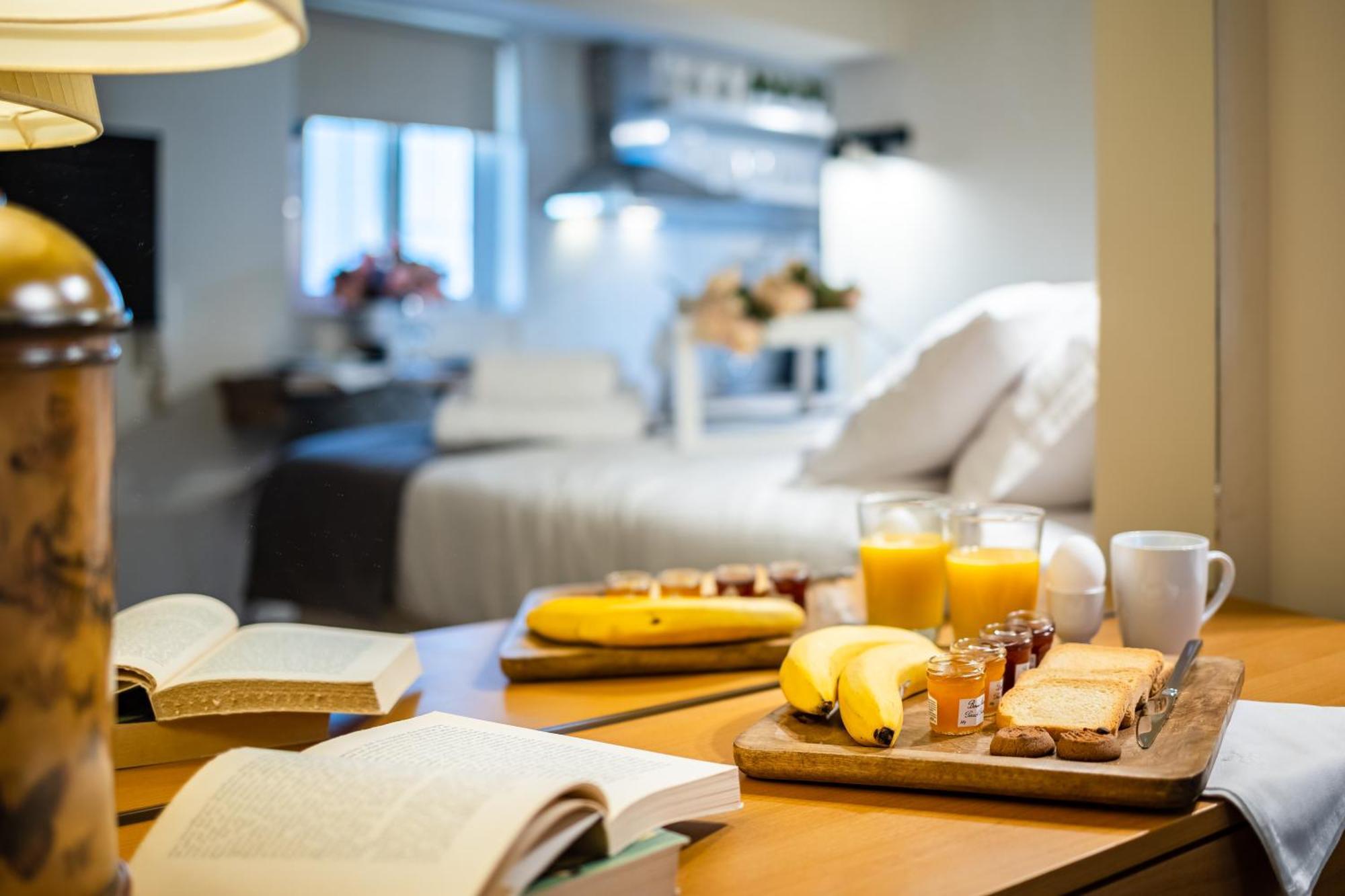 Villy'S Comfort Zone Apartments 칼라마타 외부 사진